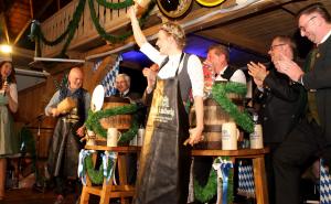 - Der zweite Samstag nach Aschermittwoch stand auch in diesem Jahr ganz im Zeichen des Starkbieres. Zum 36. Mal lud die König Ludwig Schlossbrauerei Kaltenberg in die historische Marthabräuhalle in Fürstenfeldbruck zu einem  Abend mit vielen Highlights ein. 