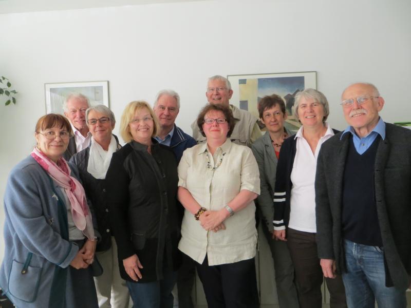 Von links Rita Friedrich, Dr. Peter Braun, Ursula Leis, Monika Huber-Tiefnig, Jochen Ladwig, Maria Stierhof, Dr. Hans-Joachim Lutz, Anita Schindler, Dr. Gabriele Frick und Dr. Hartmut Zechmeister.